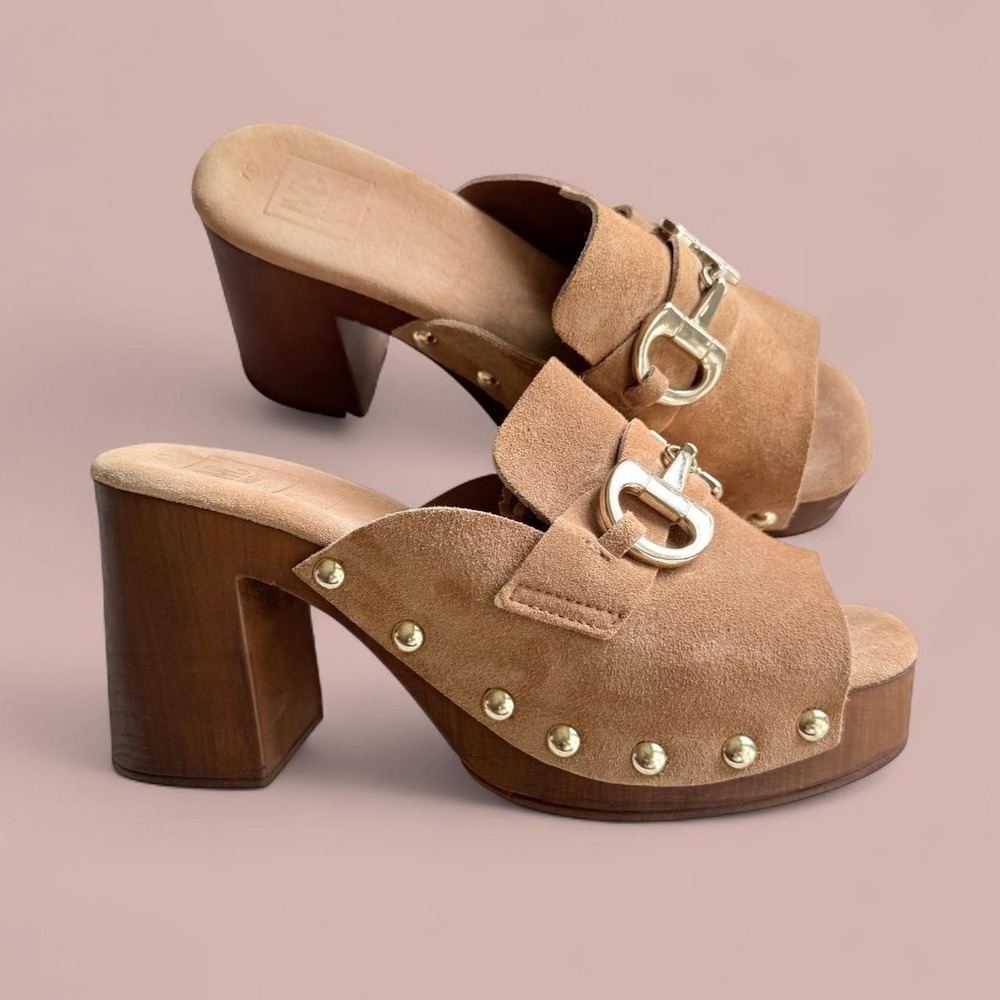 Made in Italy Women's Size 40 Tan Suede Platform Clog Heels